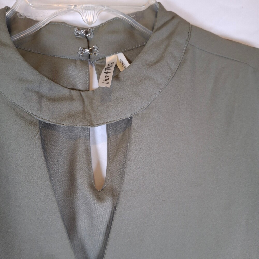 Live 4 Truth XL Polyester Blouse Gray Green Keyhole Neckline